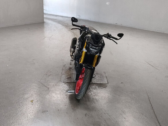 2023 BMW G 310 R, чёрный - вид 1