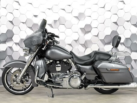 2013 Harley-Davidson Street Glide, серый, 1299000 рублей, вид 4