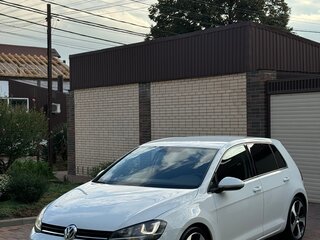 2013 Volkswagen Golf VII, белый, 1570000 рублей, вид 1
