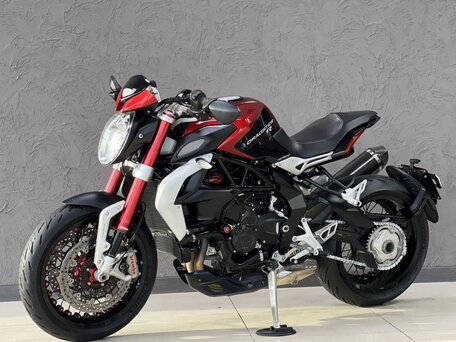 2015 MV Agusta Dragster 800, красный, 930000 рублей, вид 2