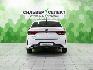 2021 Kia Rio IV Рестайлинг, белый, 1420000 рублей, вид 4