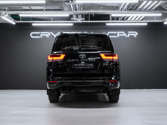 2026 Toyota Land Cruiser 300 Series, чёрный - вид 8
