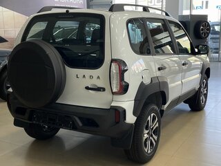 2026 Lada (ВАЗ) Niva Travel I Рестайлинг, белый, 1717000 рублей, вид 5