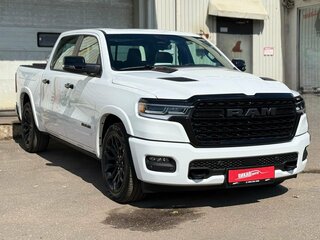 2026 Ram 1500 Crew Cab V Рестайлинг, белый, 9856000 рублей, вид 3