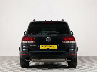 2008 Volkswagen Touareg I Рестайлинг, чёрный, 1399000 рублей, вид 5