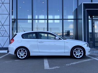 2011 BMW 1 серии 116i I (E81/E82/E87/E88) Рестайлинг, белый, 679000 рублей, вид 4