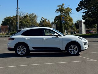 2017 Porsche Macan I, белый, 4390000 рублей, вид 4