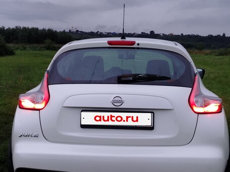 2015 Nissan Juke I Рестайлинг, белый, 1270000 рублей, вид 4