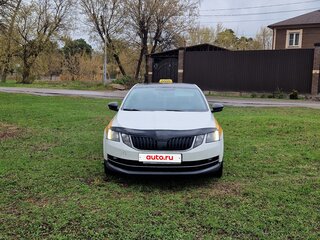 2017 Skoda Octavia III (A7) Рестайлинг, белый, 1080000 рублей, вид 4