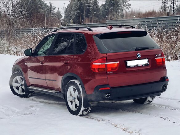 2010 BMW X5 30i II (E70), красный, 1750000 рублей - вид 6