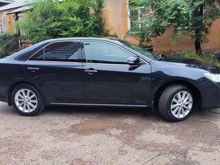2012 Toyota Camry VII (XV50), серый, 1450000 рублей, вид 4