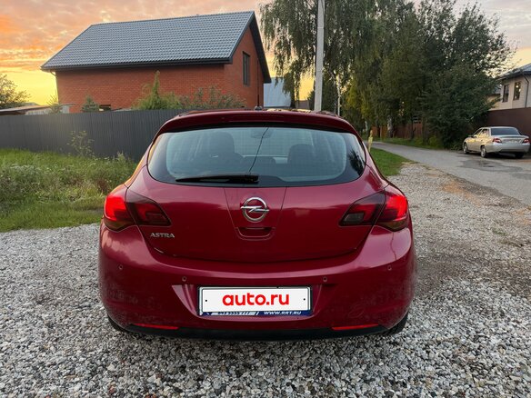 2011 Opel Astra J, красный, 750000 рублей - вид 7