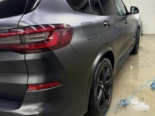 2021 BMW X5 45e IV (G05/G18), чёрный, 6200000 рублей, вид 5