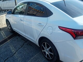 2020 Hyundai Solaris II, белый, 1200000 рублей, вид 2