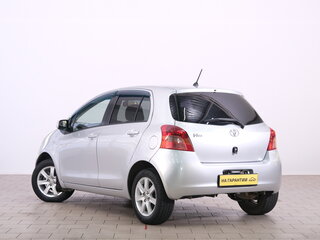 2005 Toyota Vitz II (XP90), белый, 569000 рублей, вид 4