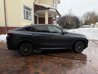 2020 BMW X6 40i III (G06), серый, 8000000 рублей, вид 4