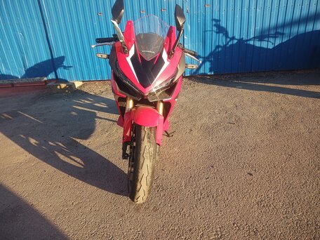 2020 Honda CBR 400R, красный, 600000 рублей, вид 4