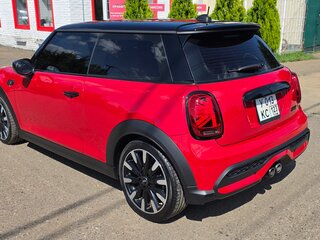 2022 Mini Hatch Cooper S III (F55/F56) Рестайлинг 2, красный, 3300000 рублей, вид 5