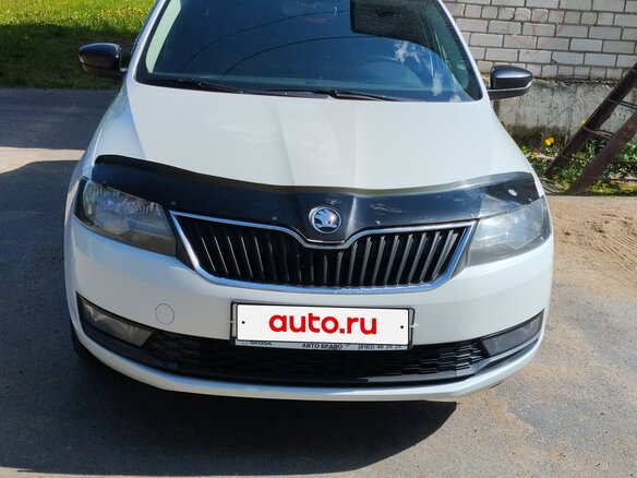 2018 Skoda Rapid I Рестайлинг, белый, 1000000 рублей - вид 3