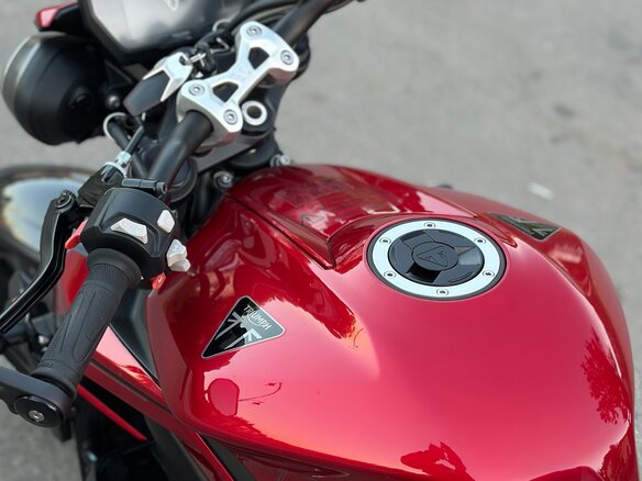 2024 Triumph Street Triple, красный, 1250000 рублей - вид 8