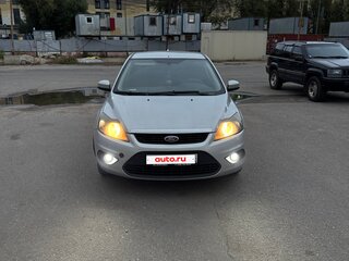 2010 Ford Focus II Рестайлинг, серебристый, 495000 рублей, вид 2