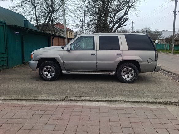 2000 GMC Yukon II (GMT800), серый, 1200000 рублей - вид 9
