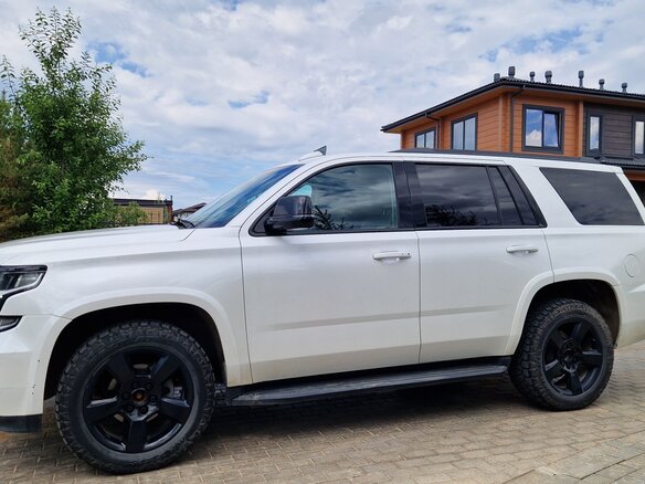 2018 Chevrolet Tahoe IV, белый, 4150000 рублей - вид 6