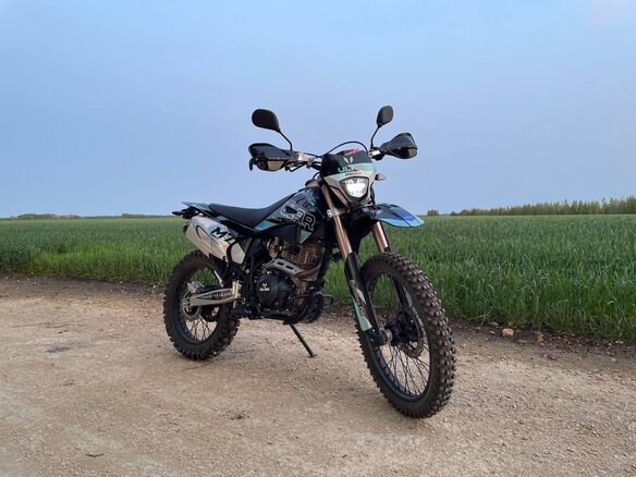 2025 Ular M7, чёрный, 120000 рублей