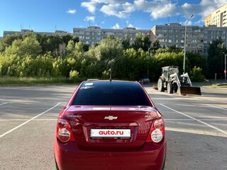 2013 Chevrolet Aveo II, красный, 650000 рублей, вид 5