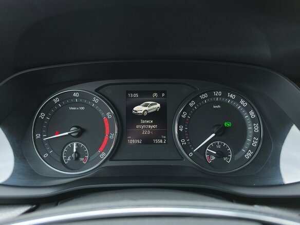 2021 Skoda Octavia IV (A8), серебристый, 1740000 рублей - вид 11