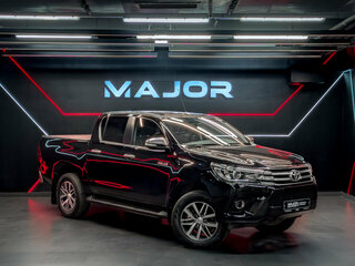 2017 Toyota Hilux VIII, чёрный, 2900000 рублей, вид 3