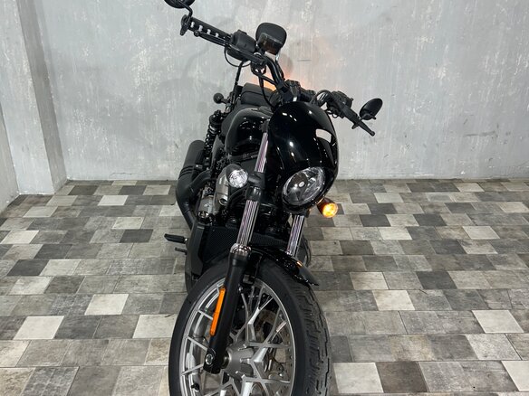 2023 Harley-Davidson Nightster, чёрный - вид 9
