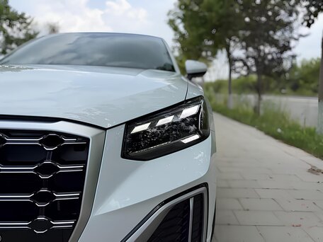 2022 Audi Q2 35 TFSI I Рестайлинг, белый, 2500000 рублей, вид 4