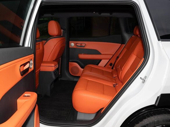 2026 Toyota bZ3X 67.9 kWh, белый, 3400000 рублей - вид 20