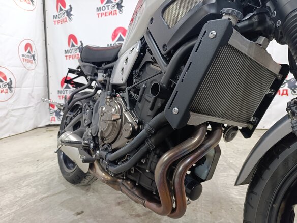 2021 Yamaha XSR700, серебристый, 700000 рублей - вид 9