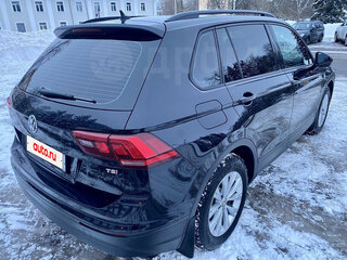2017 Volkswagen Tiguan II, чёрный, 1750000 рублей, вид 4