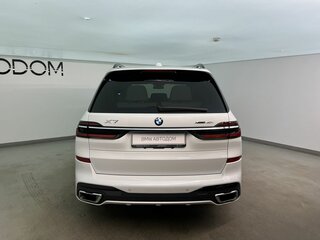 2023 BMW X7 40i I (G07) Рестайлинг, белый, 11795000 рублей, вид 4