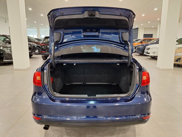 2012 Volkswagen Jetta VI, синий, 1150000 рублей - вид 7