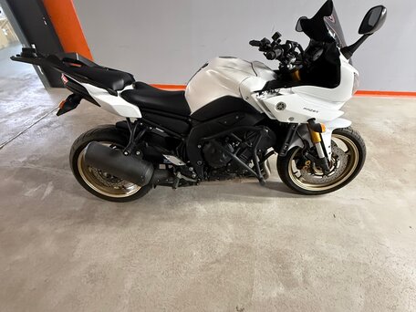 2010 Yamaha FZ8, белый, 470000 рублей, вид 4