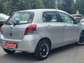 2010 Toyota Vitz II (XP90), серый, 419000 рублей - вид 2
