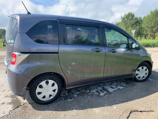 2014 Honda Freed I Рестайлинг 2, серый, 1350000 рублей, вид 4