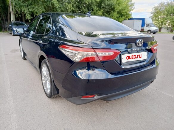 2019 Toyota Camry VIII (XV70), синий, 2300000 рублей - вид 12