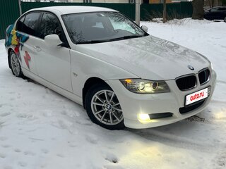 2010 BMW 3 серии 318i V (E90/E91/E92/E93) Рестайлинг, белый, 950000 рублей, вид 2
