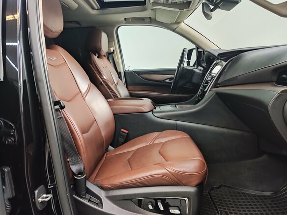 2016 Cadillac Escalade IV, чёрный, 4000000 рублей - вид 20