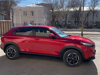 2021 Honda Vezel II, красный, 2699000 рублей, вид 3