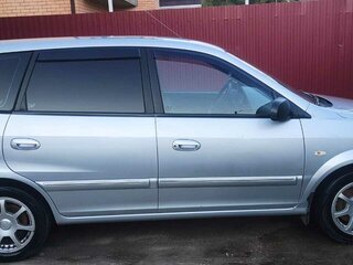 2005 Kia Carens I (RS) Рестайлинг, серебристый, 525000 рублей, вид 3