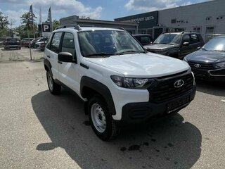 2026 Lada (ВАЗ) Niva Travel I Рестайлинг, белый, 1528000 рублей, вид 3