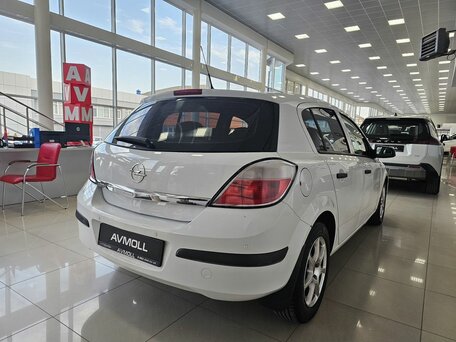 2006 Opel Astra H, белый, 515000 рублей, вид 5