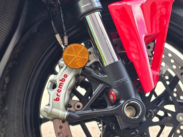 2023 Ducati Panigale V4, красный, 2280000 рублей - вид 10