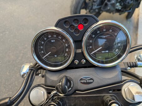 2013 Moto Guzzi V 7, белый, 470000 рублей, вид 5